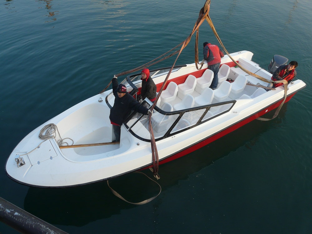 HD-880B passenger boat showing fiberglass seating arrangement viewed from above