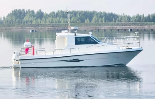 HD-880D FRP fishing boat with twin outboard motors