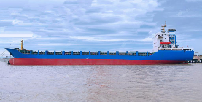 WAN-CARGO-010 multipurpose container ship moored at port