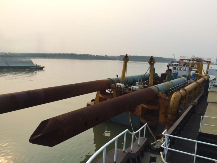 WAN-DREDGE-001 cutter suction dredger at dock
